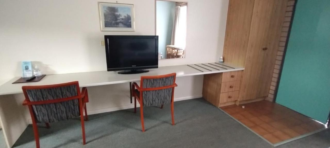 Birch Motel Tocumwal Previously Known As Kanimbla Motor Inn 외부 사진
