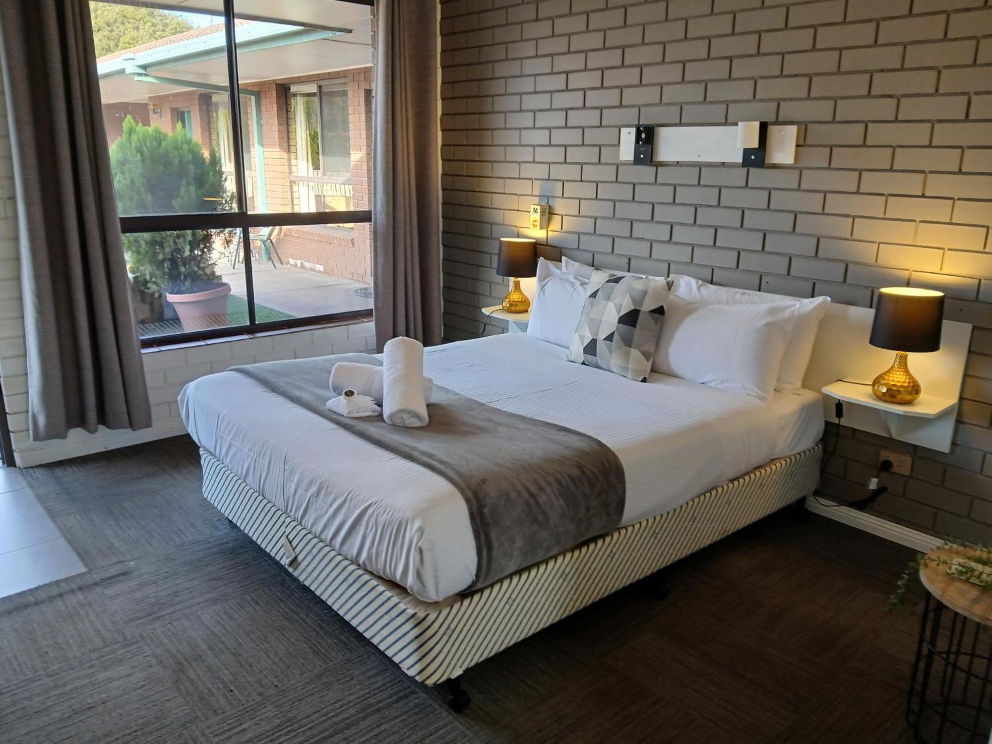 Birch Motel Tocumwal Previously Known As Kanimbla Motor Inn 외부 사진